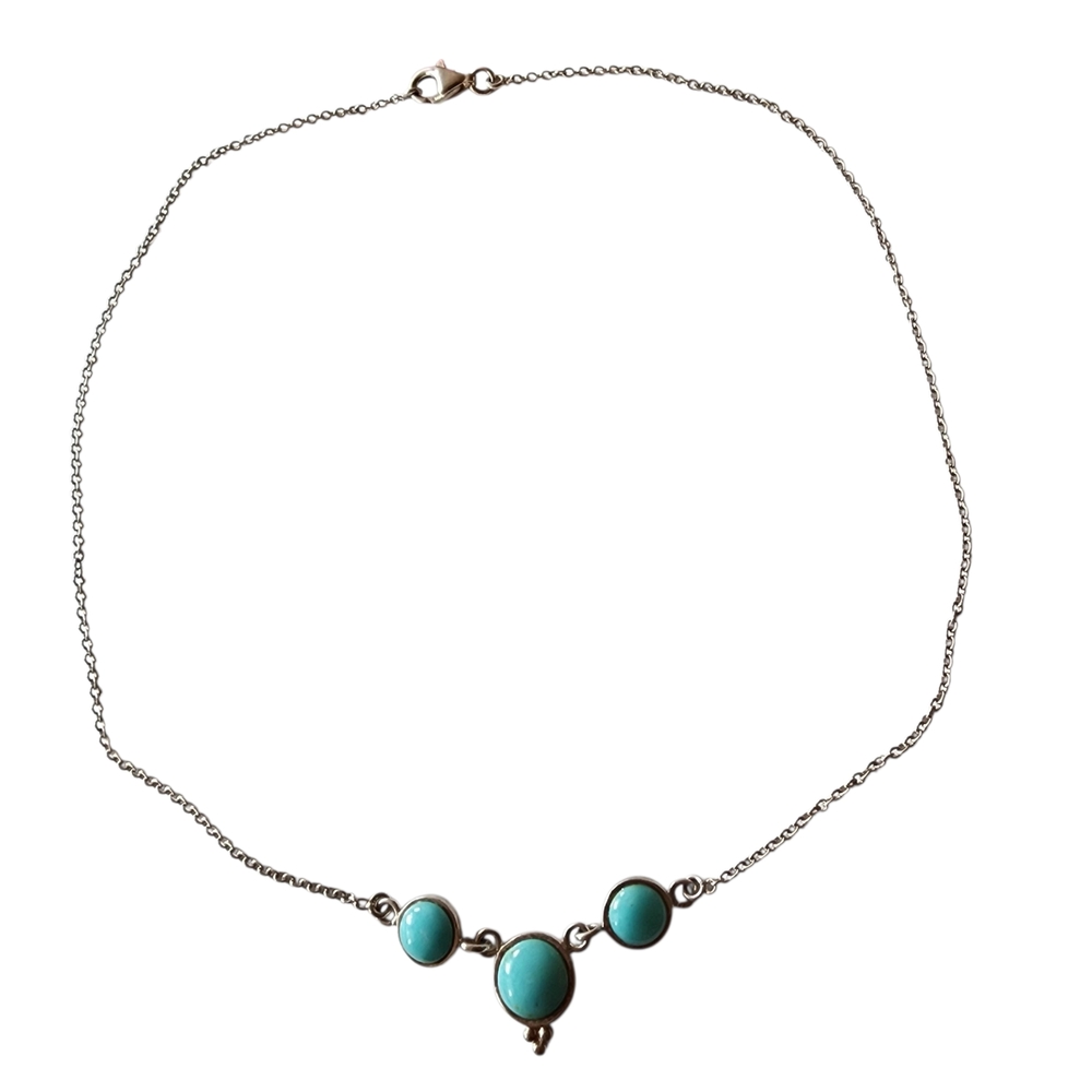 Elegant Silver and Turquoise Necklace
